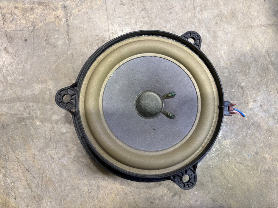 2014 - 2017 INFINITI QX50 REAR RIGHT DOOR BOSE SPEAKER OEM 281569NA0A