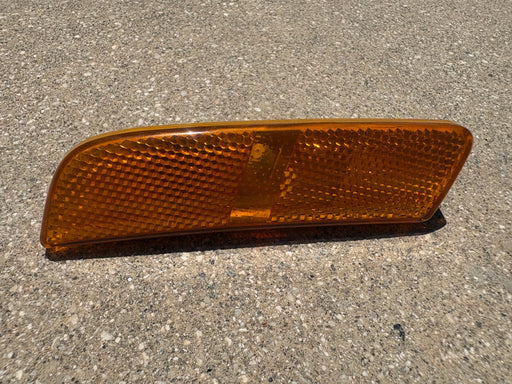 2009-2017 Volkswagen Tiguan Front Right Side Reflector 5N0945120A OEM