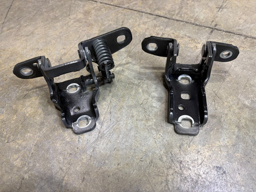SET OF 2 2014-2024 RAM 1500 FRONT RIGHT SIDE DOOR UPPER & LOWER HINGE OEM