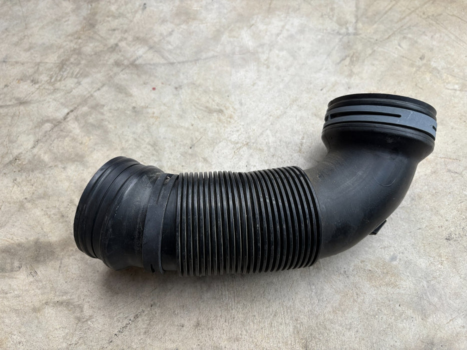 2015-2018 AUDI Q3 2.0L ENGINE AIR INTAKE DUCT TUBE PIPE 5N0129684G OEM