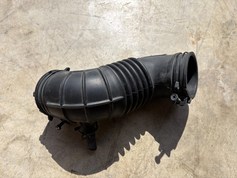 2012 2013 2014 2015 2016 2017 Hyundai Veloster Air Cleaner Tube Intake Hose 1.6L