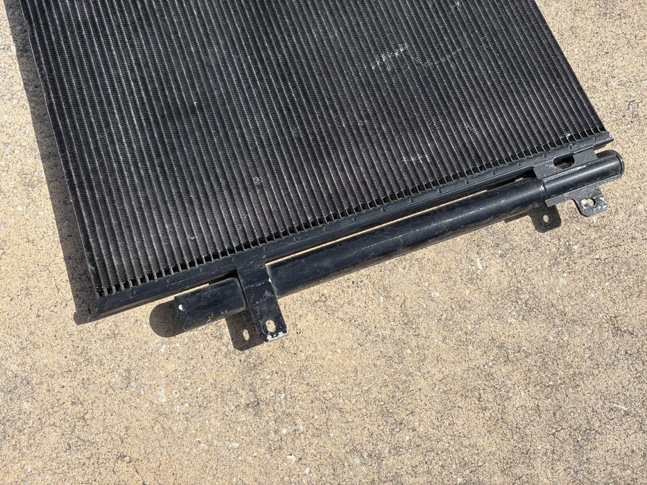 2017 - 2025 CHRYSLER PACIFICA 3.6L A/C AIR CONDITIONER COOLING CONDENSER OEM