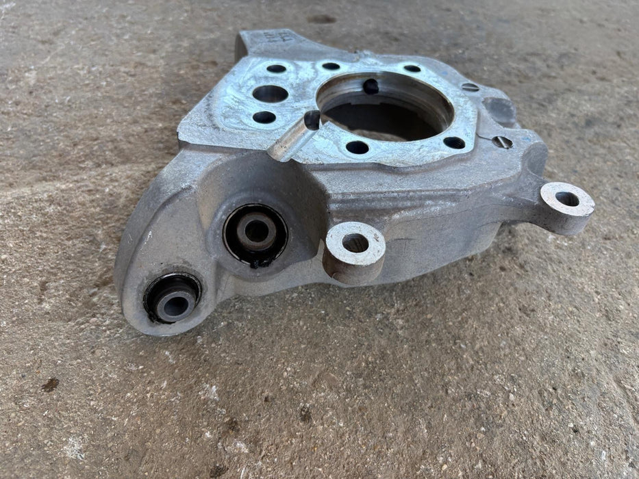 2015 - 2024 Nissan Murano 3.5L Rear Passenger Right Knuckle OEM