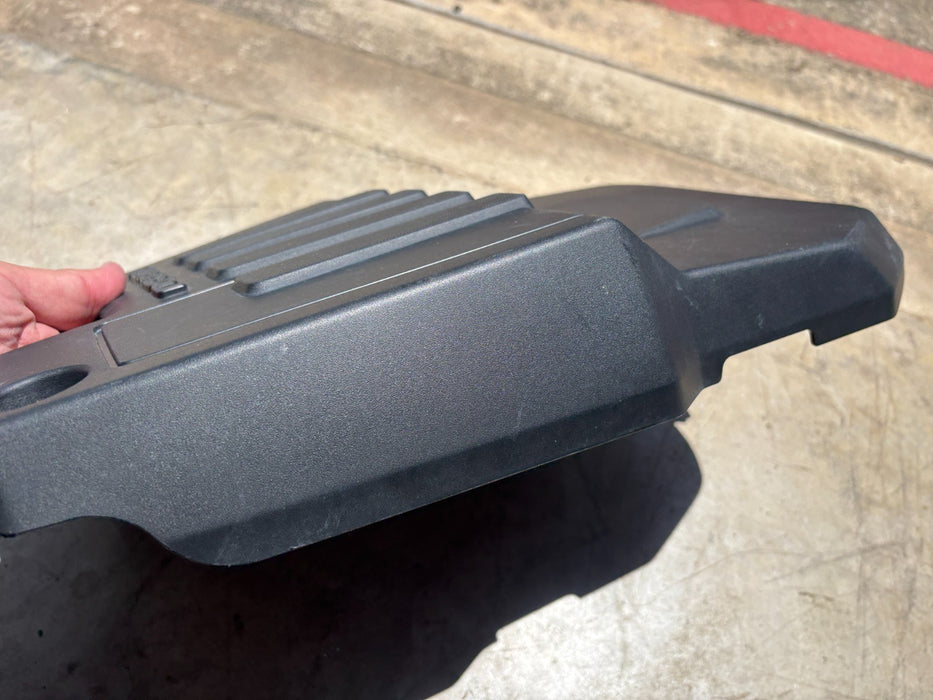 2019 - 2024 Chevrolet Silverado 2.7L Turbo Engine Cover 12695195 OEM