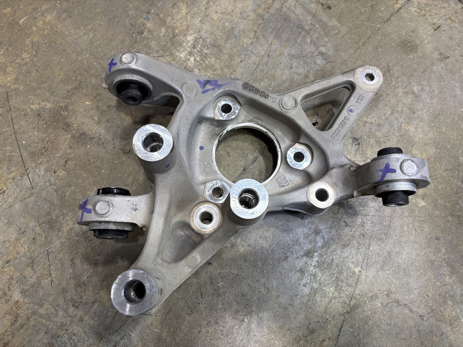2018 - 2022 Chevrolet Equinox Rear Left Suspension Spindle Knuckle 84034300 OEM