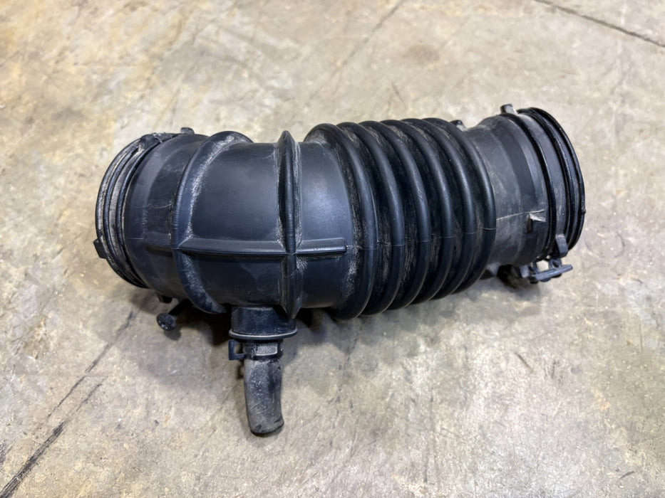 2014-2019 Kia Soul 2.0L Air Cleaner Intake Tube Hose OEM