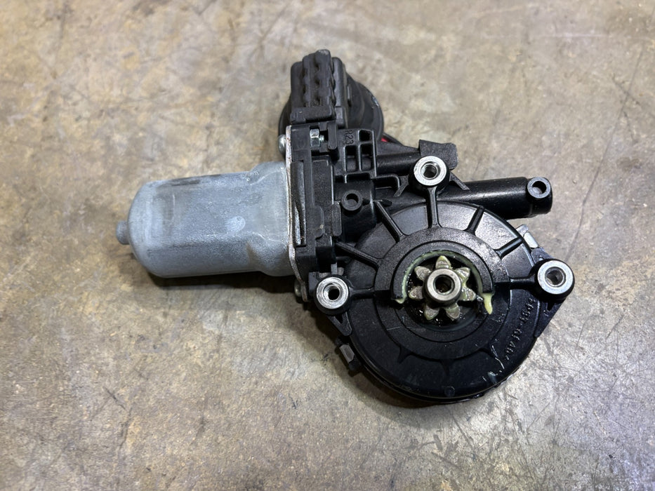2014-2019 TOYOTA COROLLA SEDAN FRONT RIGHT SIDE DOOR WINDOW MOTOR OEM