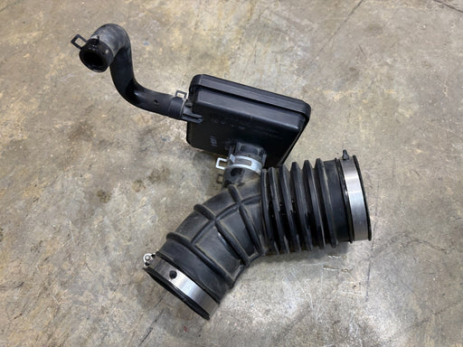 2013-2018 Nissan Altima 2.5L Air Intake Cleaner Upper Duct Tube Hose OEM