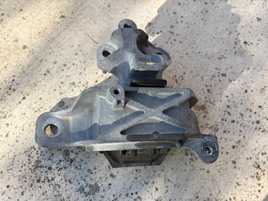 2020 - 2022 Ford Escape Right Engine Frame Mount Support Bracket OEM