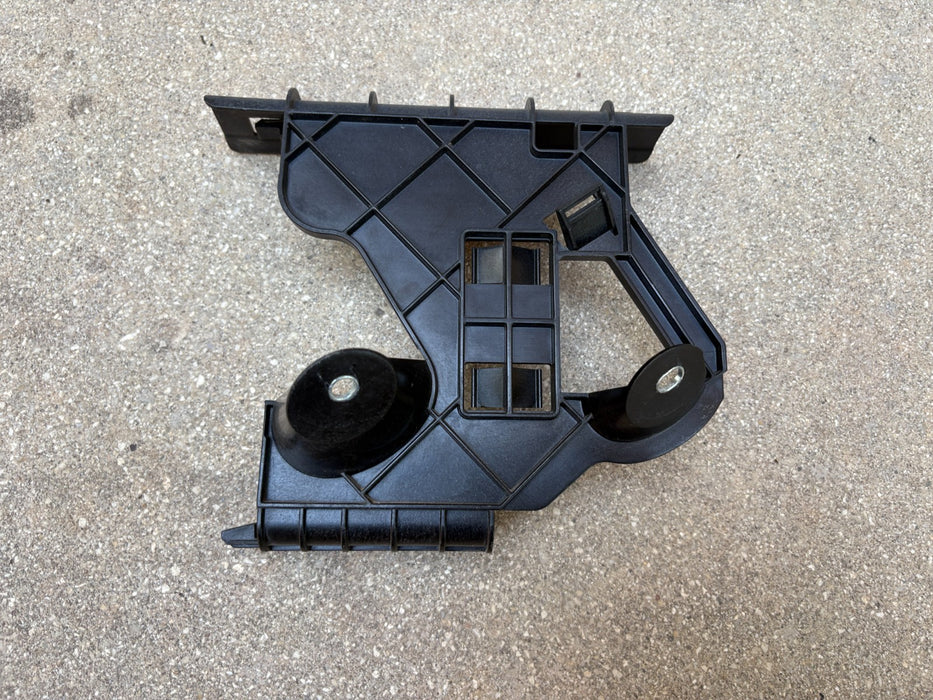 2018 - 2023 VOLKSWAGEN ATLAS ENGINE COMPUTER MODULE ECM UNIT MOUNT BRACKET OEM