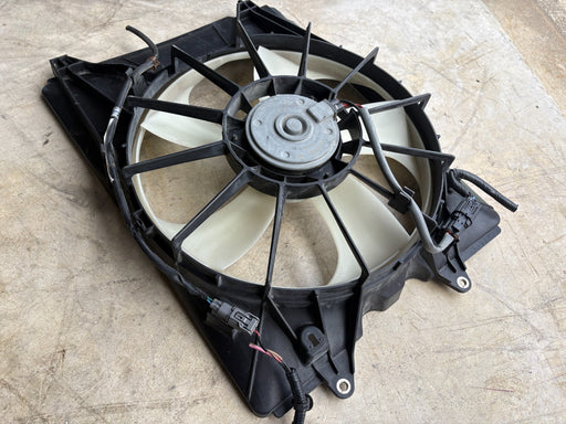 2016-2021 Honda Pilot 3.5L Radiator Cooling Fan Motor Assembly OEM