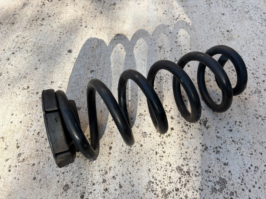 2014 - 2022 JEEP GRAND CHEROKEE REAR LEFT OR RIGHT SIDE COIL SPRING OEM