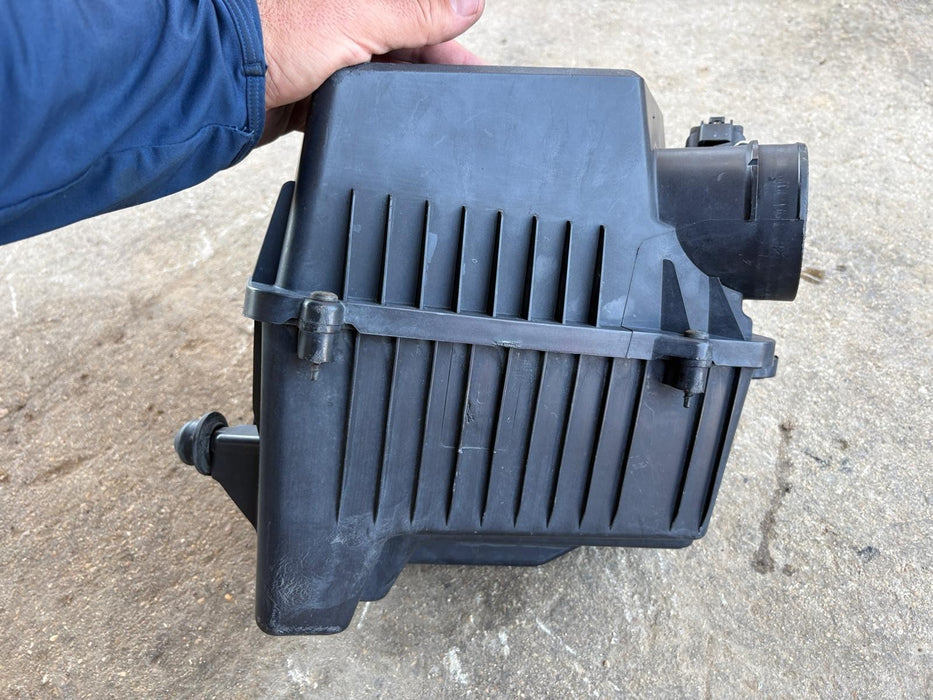2011-2017 CHEVROLET EQUINOX AIR INTAKE CLEANER BOX OEM 25867638