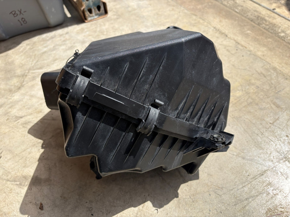 2013-2018 Nissan Altima 2.5L Air Cleaner Intake Filter Box Assembly OEM