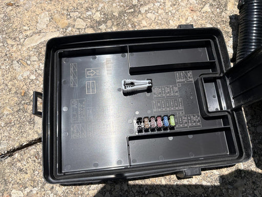 2017 - 2022 Honda CRV Engine Fuse Box Assembly OEM