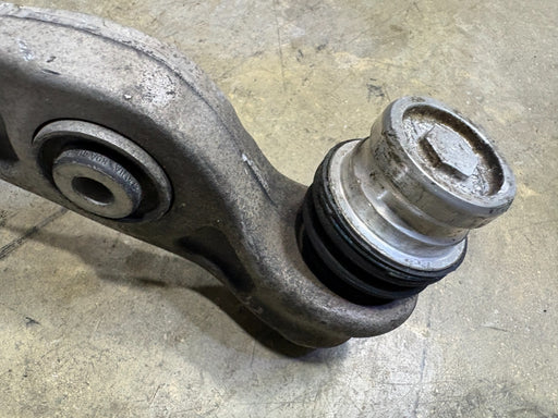2018 - 2024 AUDI A4 FRONT SUSPENSION RIGHT SIDE LOWER CONTROL ARM 8W0407156A OEM