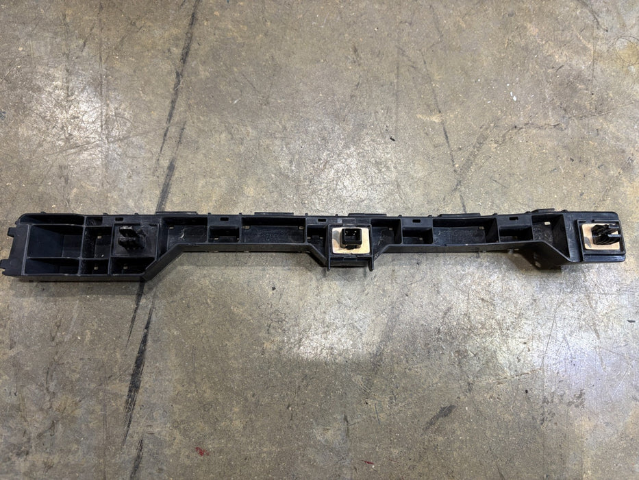 2016 - 2022 HONDA HR-V REAR BUMPER LEFT SIDE RETAINER SUPPORT BRACKET OEM