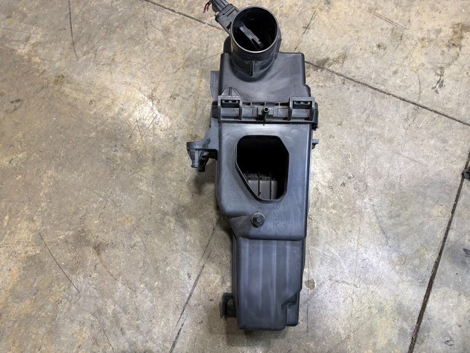 2018-2023 Nissan Kicks 1.6L Air Cleaner Intake Filter Box Assembly OEM