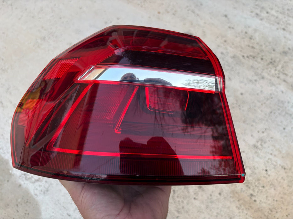 2017 - 2019 Volkswagen Passat Left Tail Light Assembly OEM