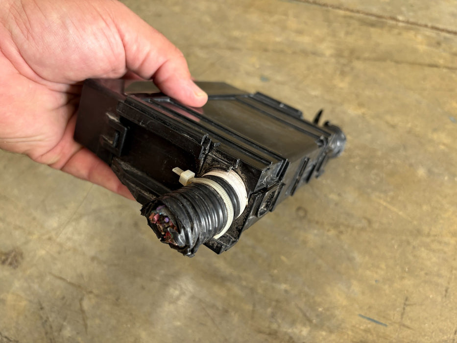 2013-2019 Nissan Sentra Fusebox Fuse Box Relay Module #7154-7223-30, 24382-EW70B