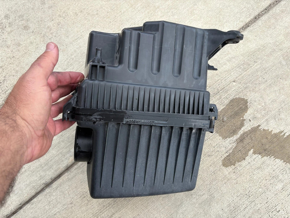 Original - 2012-2013 Kia Soul 2.0L Air Intake Filter Box Housing