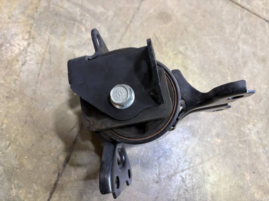 2015-2024 MITSUBISHI OUTLANDER SPORT TRANSMISSION LEFT MOUNT SUPPORT BRACKET OEM