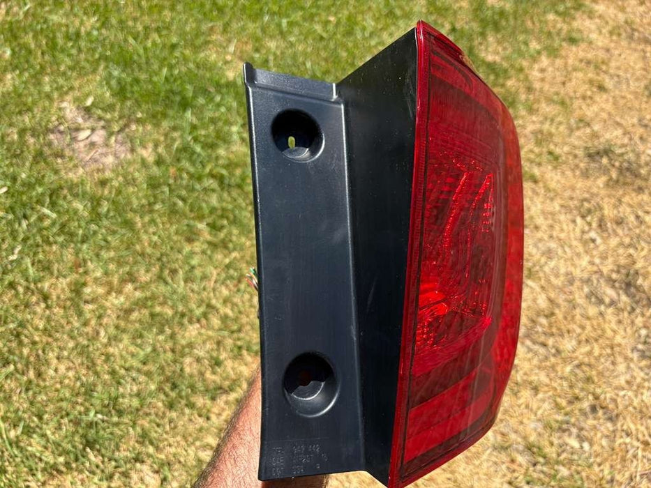 2016 - 2018 HONDA PILOT TAIL LIGHT RIGHT PASSENGER SIDE OEM