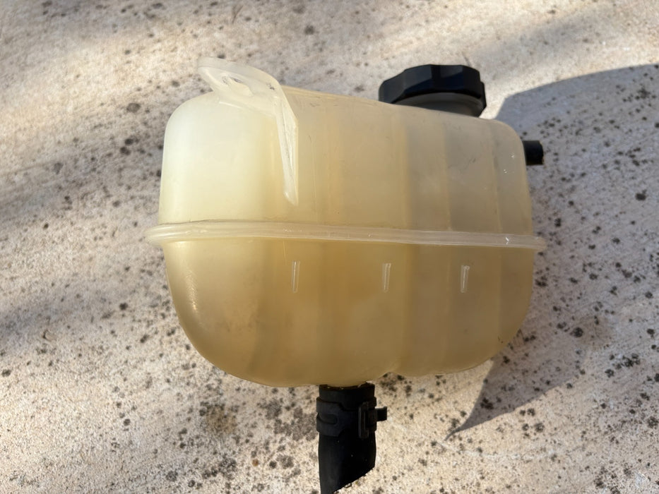 2008 - 2012 Chevrolet Malibu 3.6L Radiator Overflow Expansion Tank Bottle OEM
