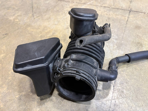 2013-2019 HYUNDAI SANTA FE 3.3 FWD ENGINE AIR CLEANER INTAKE HOSE TUBE PIPE OEM