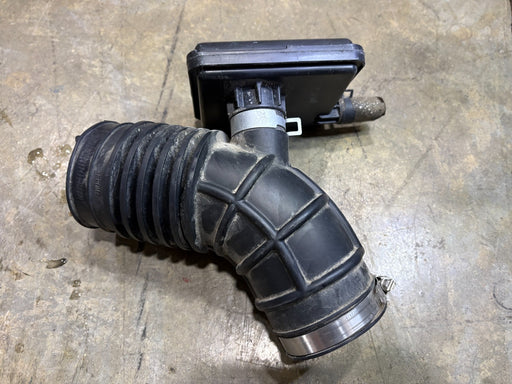 2013-2018 Nissan Altima 2.5L Air Intake Cleaner Upper Duct Tube OEM Hose