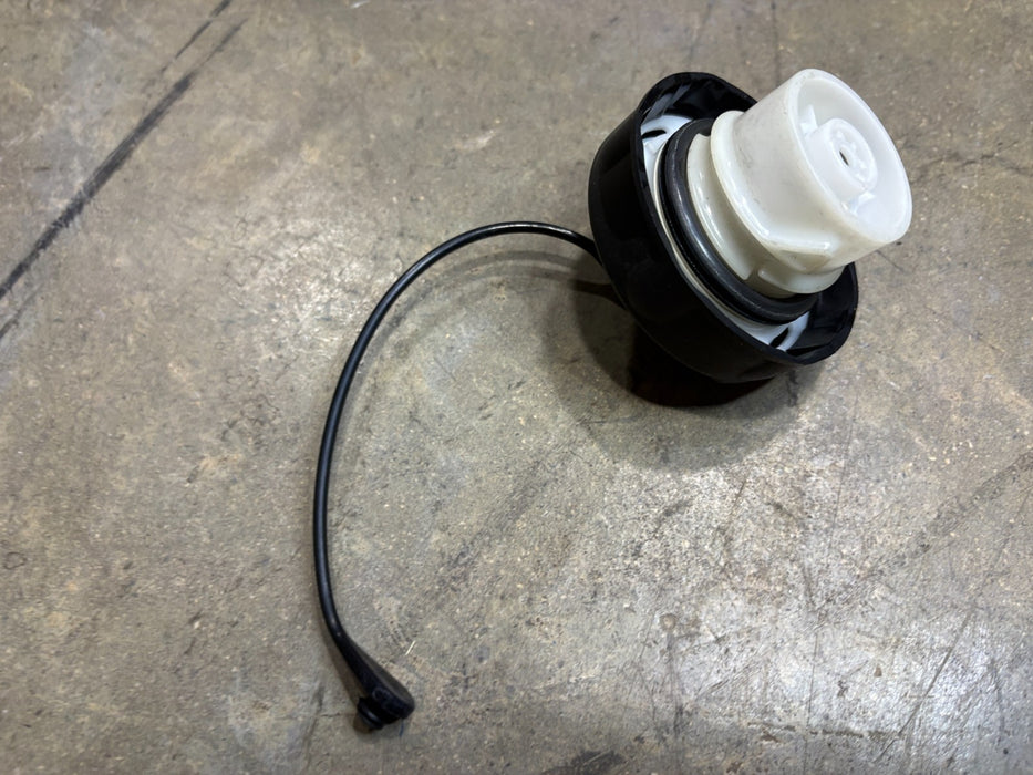 2013-2017 Mitsubishi Outlander Fuel Gas Tank Filler Cap OEM