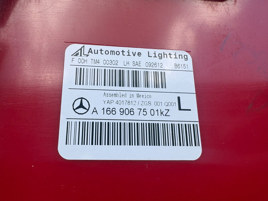 2014-2016 MERCEDES-BENZ GL550 REAR LEFT SIDE QUARTER MOUNT TAIL LIGHT LAMP OEM