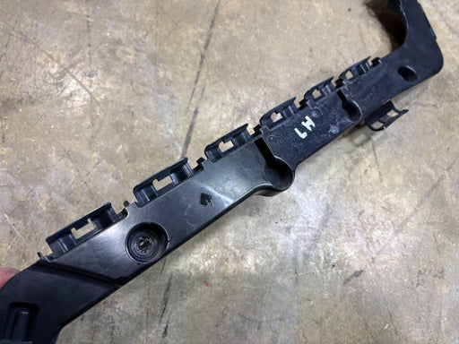 2014-2021 JEEP GRAND CHEROKEE REAR BUMPER LEFT SIDE MOUNT SUPPORT BRACKET OEM