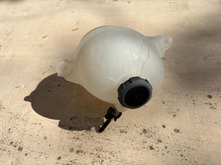 2022-2026 HYUNDAI TUCSON 2.5L RADIATOR COOLANT OVERFLOW BOTTLE OEM