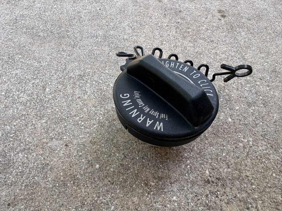 2006-2010 Jeep Commander Gas Fuel Filler Cap Lid OEM