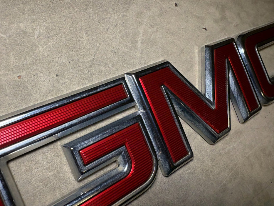 2015-2022 GMC Canyon Rear Tailgate Emblem 23122158 OEM