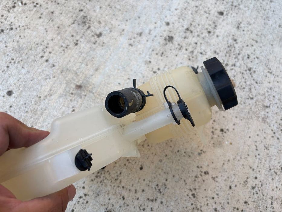 2014-2019 Cadillac Cts Radiator Coolant Overflow Expansion Tank Bottle OEM