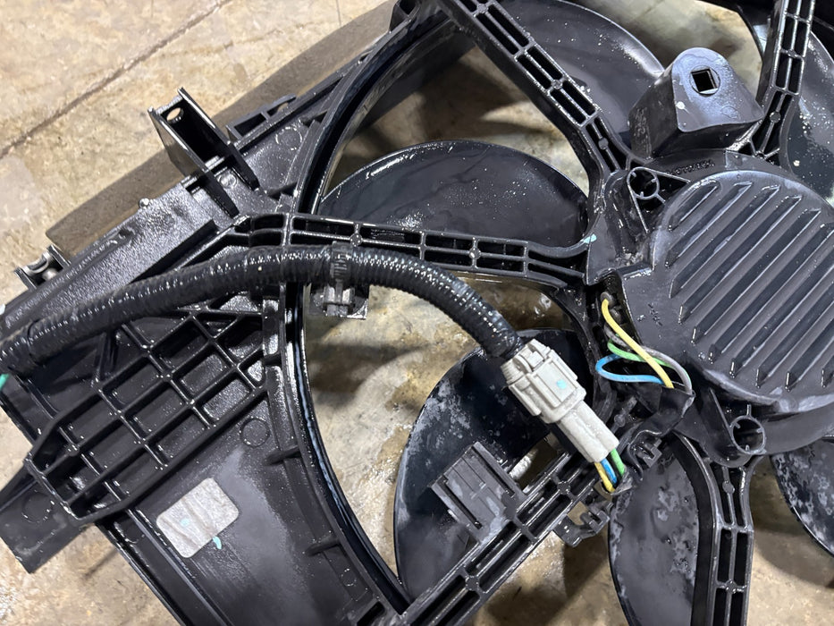 2015-2019 NISSAN SENTRA 1.8L Radiator Cooling Motor Assembly OEM