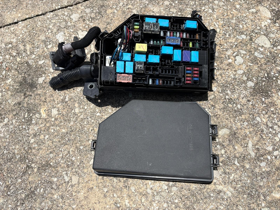 2019 - 2025 Toyota Corolla Fuse Box Engine 2.0L OEM