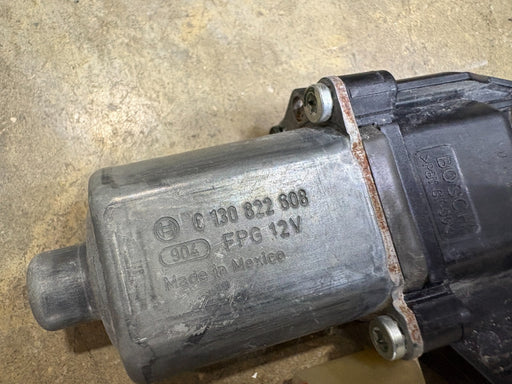 2011 - 2014 Hyundai Sonata Front Right Side Door Window Motor OEM 130822608