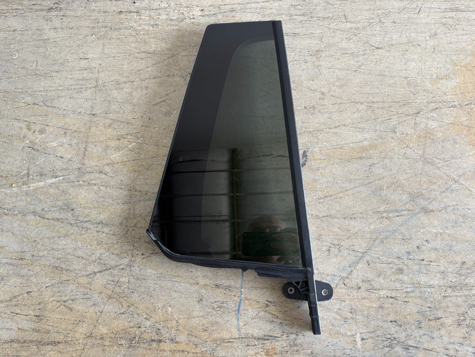 2018-2023 Volkswagen Atlas Door Vent Window Glass Rear Right Passenger Side OEM
