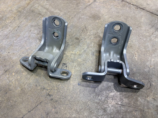 2015 - 2023 NISSAN MURANO FRONT LEFT DOOR HINGE UPPER & LOWER OEM