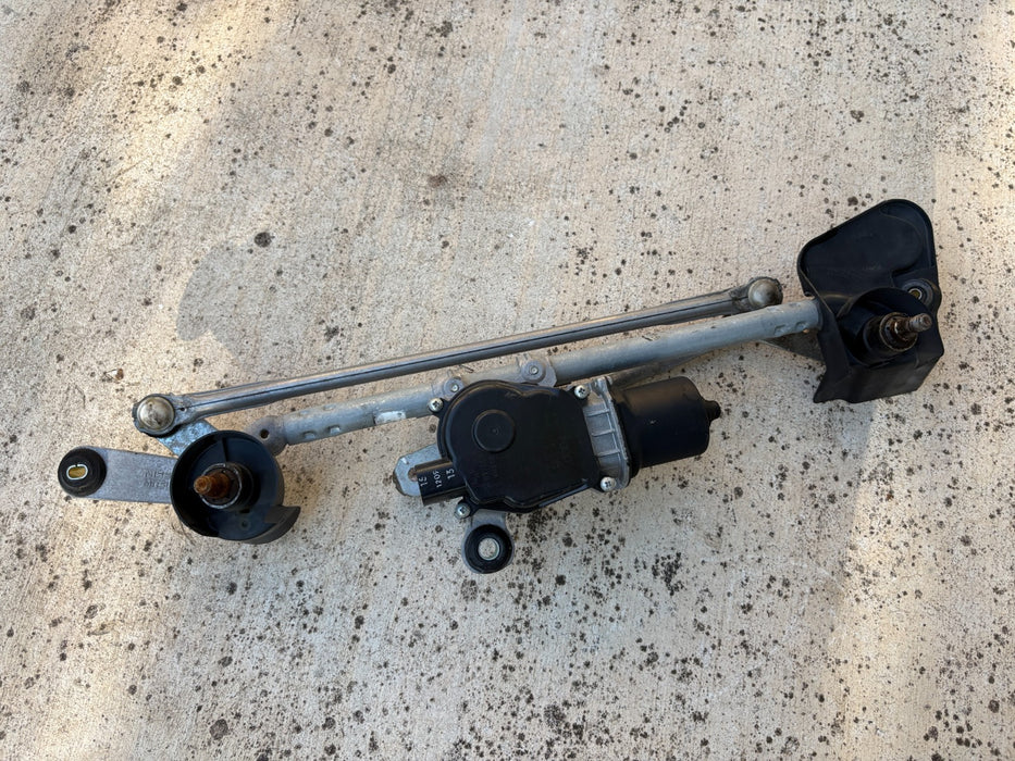 2016-2023 Nissan Maxima Front Windshield Wiper Linkage & Motor OEM.