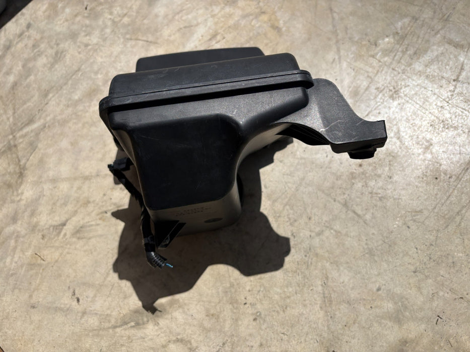 2017 - 2025 CHRYSLER PACIFICA 3.6L ENGINE AIR CLEANER HOUSING BOX