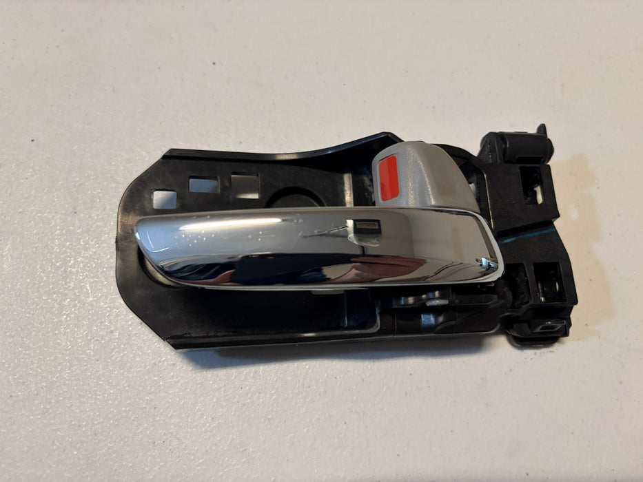 2016 - 2022 HONDA PILOT FRONT RIGHT DOOR INTERIOR INSIDE HANDLE OEM