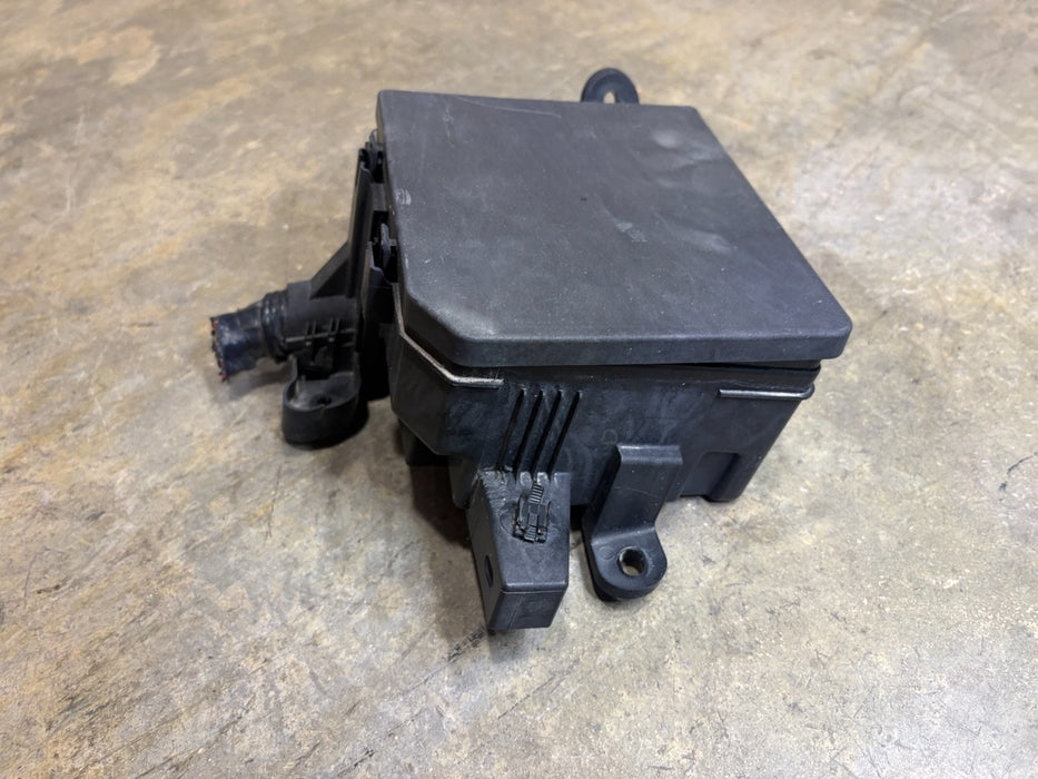 2013 - 2019 Nissan Sentra Fuse Box Engine Fuse Box OEM