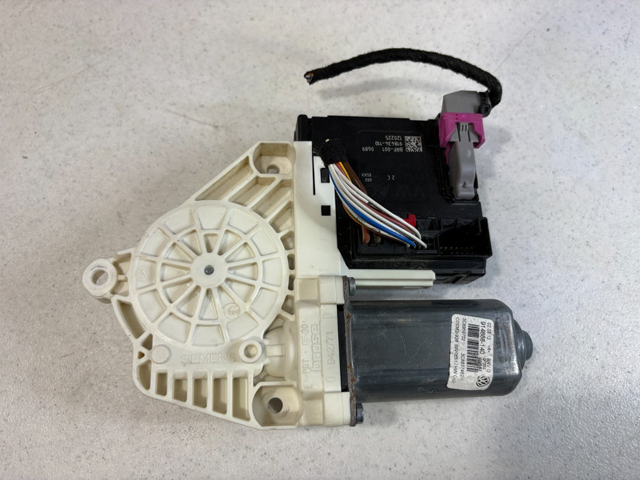 2009-2017  VOLKSWAGEN CC FRONT RIGHT PASSENGER DOOR WINDOW MOTOR OEM
