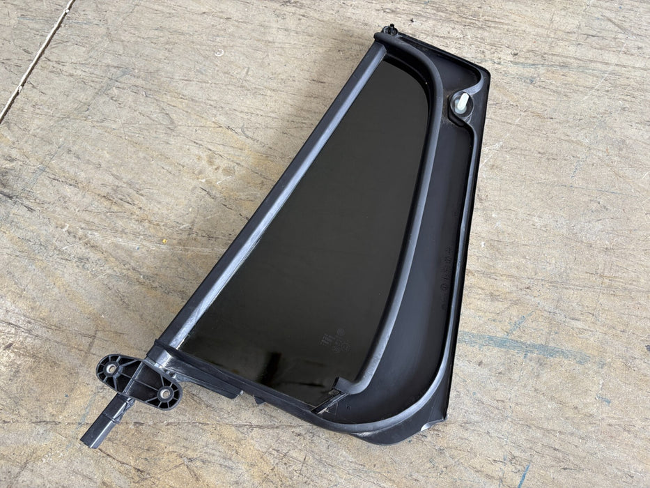 2018-2023 Volkswagen Atlas Door Vent Window Glass Rear Right Passenger Side OEM