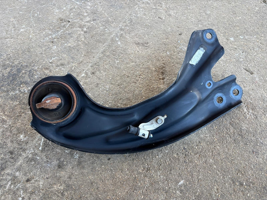 2017-2022 Honda CRV CR-V Control Arm Rear Right Side Bolt On Black Steel Rubber