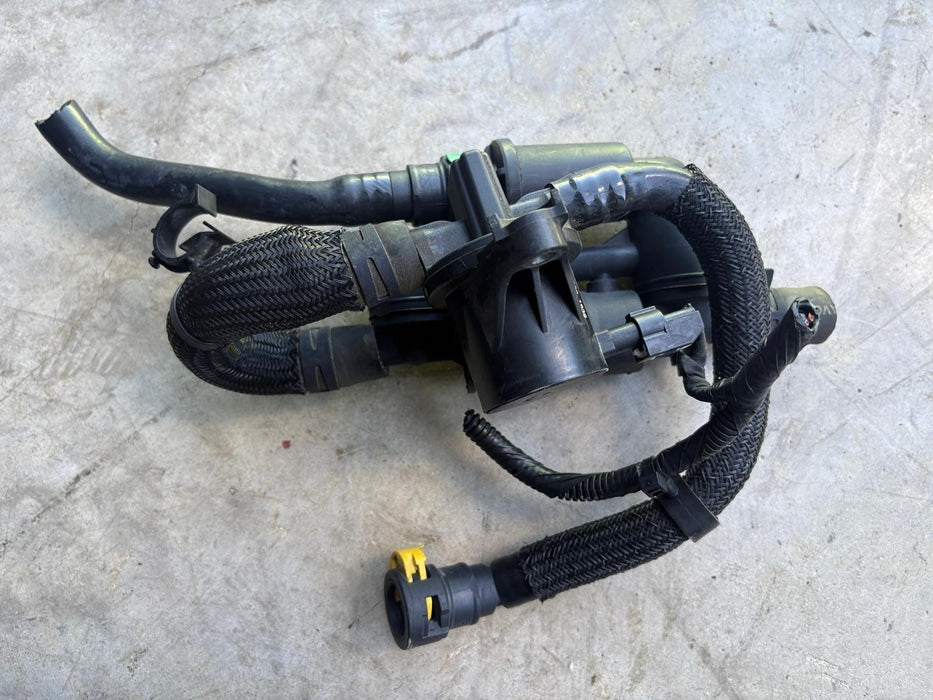 2019-2024 FORD EDGE 2.0L BRAKE BOOSTER VACUUM HOSE TUBE PIPE LINE OEM